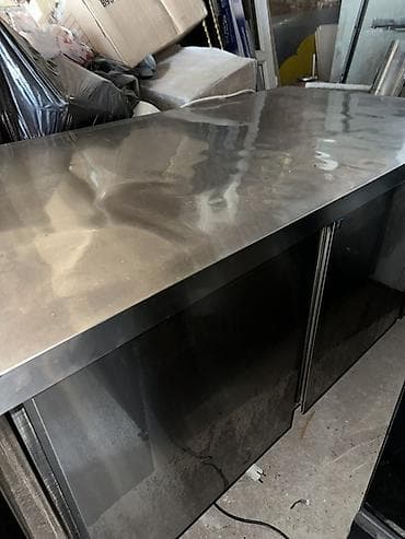 Промышленные холодильники и комплектующие: 65 * * 130 см 87 — 2