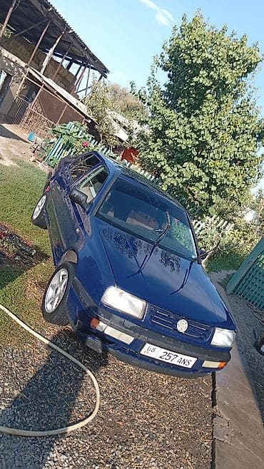 infinity g35: Volkswagen Vento: 1994 г., 1.8 л, Механика, Бензин, Седан — 1