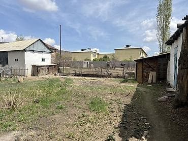 продается гараж объявление: Продаётся жилой дом с приусадебным участком. Жумгал район с Чаек в — 10