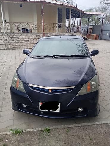 Продаётся компактный хэтчбек тёмно‑синего цвета.обмен болот💸💸💸