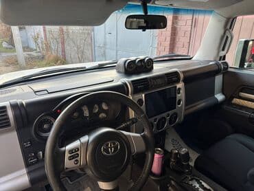 шины для фронтального погрузчика: Toyota FJ Cruiser: 2009 г., 4 л, Автомат, Газ, Внедорожник — 9