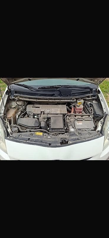byd e7: Toyota Prius: 2011 г., 1.8 л, Вариатор, Гибрид, Хэтчбэк — 3