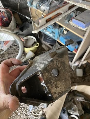 тормазные диски: Кронштейн пассат б 4 — 1