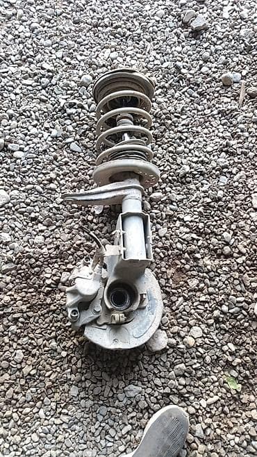 обмен на бортовой: Передняя стойка в сборе Audi 100 C3 — 2