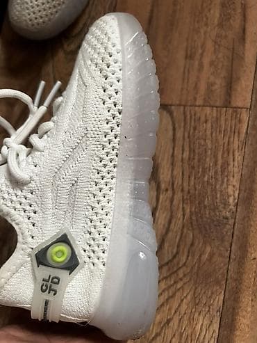 Детская обувь: Детские кроссовки со светящейся подошвой - Цвет: белый - Верх — 4