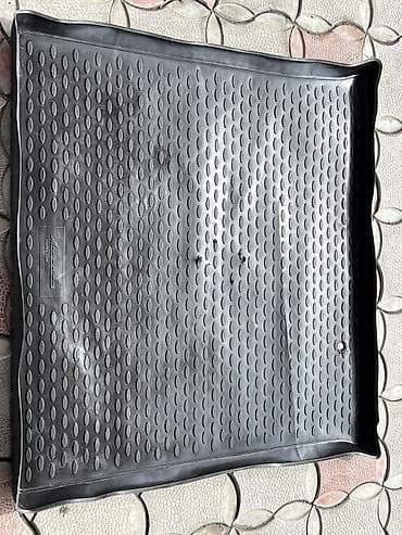 мерс полики: 3D Резиновые Полики Для багажника Mercedes-Benz, цвет - Черный, Б/у, Самовывоз — 3