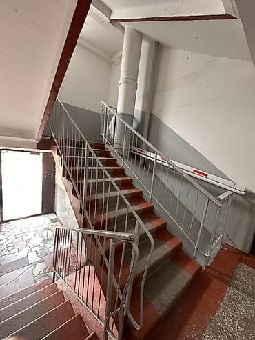 этажки: 1 комната, 36 м², 105 серия, 1 этаж, Старый ремонт — 7