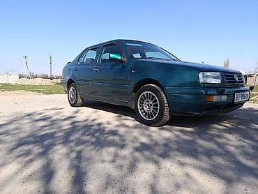 Volkswagen Vento: 1996 г., 1.8 л, Механика, Бензин, Седан