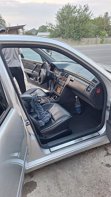 m 111: Mercedes-Benz E-Class: 2001 г., 3.2 л, Автомат, Бензин, Седан — 8