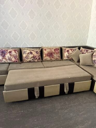 продам кухонный уголок бу: Бурчу бар диван, Жастыктар менен, Үч орундук жана андан көп — 2