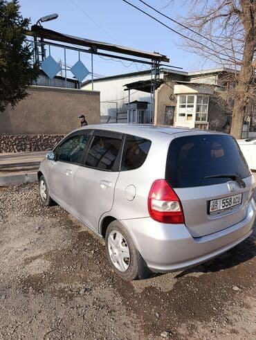 полик нексия 2: Honda Fit: 2003 г., 1.3 л, Вариатор, Бензиновая, Хэтчбэк — 4