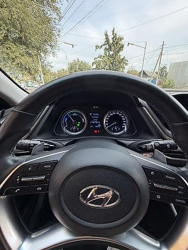 лампа led: Hyundai Sonata: 2021 г., 2 л, Автомат, Гибрид, Седан — 9