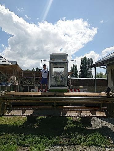Комбайн зерноуборочный с жаткой большой ширины. Основные