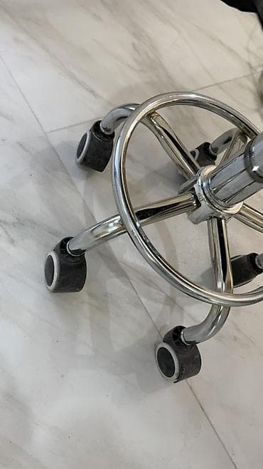 седушки: Крутящийся табурет на колесах для салона/мастерской. - Сиденье — 2