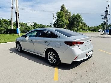 мини тракто: Hyundai Sonata: 2019 г., 2 л, Автомат, Газ, Седан — 4