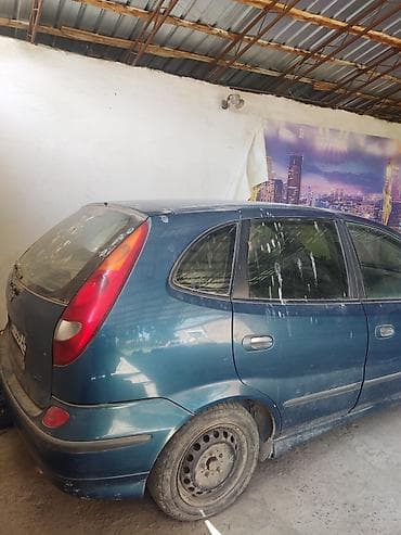 mtz 82: Nissan Almera Tino: 2002 г., Механика, Дизель, Хэтчбэк — 2