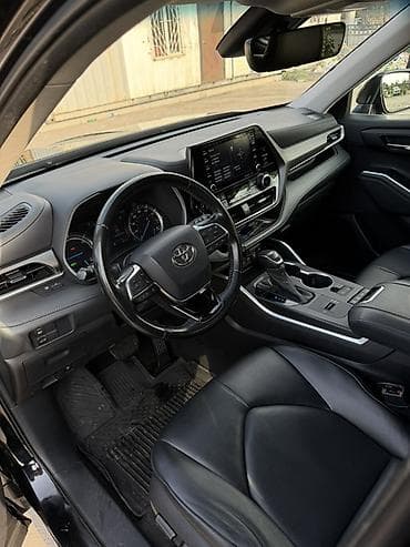 low ll: Toyota Highlander: 2021 г., 2.5 л, Автомат, Кроссовер — 3