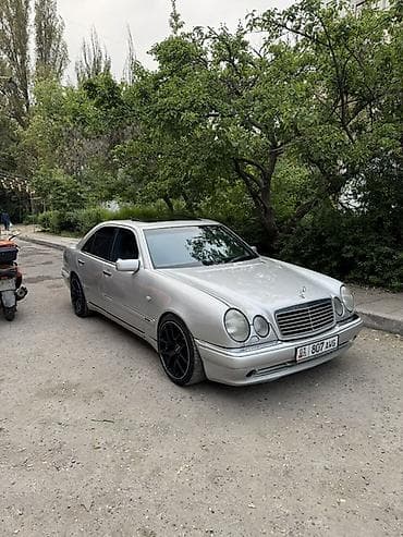 Mercedes-Benz E-Class: 1998 г., 4.2 л, Автомат, Бензин, Седан