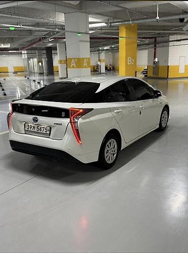 приус прайм 2017: Toyota Prius: 2017 г., 1.5 л, Вариатор, Гибрид, Лифтбек — 2