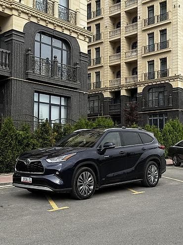 360: Toyota Highlander: 2021 г., 2.5 л, Автомат, Гибрид, Внедорожник — 1