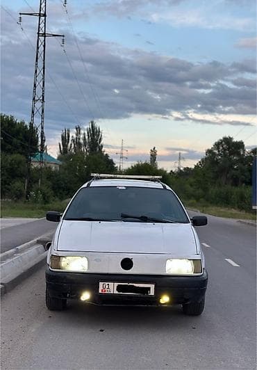 Volkswagen Passat: 1990 г., 1.8 л, Механика, Бензин, Универсал at lalafo.kg Volkswagen Passat: 1990 г., 1.8 л, Механика, Бензин, Универсал
