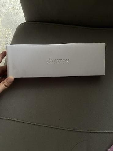 Смарт‑часы (стилизованные под Apple Watch) Комплектация: - Коробка с