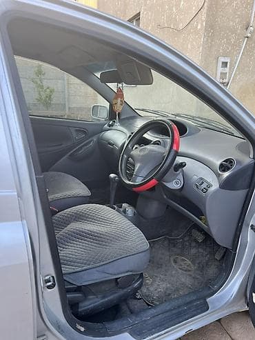 tayota vitz: Toyota Vitz: 2001 г., Автомат, Бензин, Хэтчбэк — 7