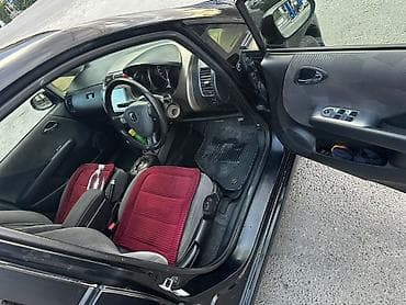 два авто: Honda Fit: 2002 г., 1.3 л, Автомат, Бензин, Хэтчбэк — 5