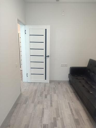продаю квартиру село ленинское: 1 комната, 52 м², Элитка, 2 этаж, Косметический ремонт — 5