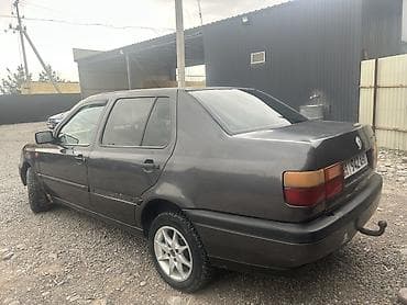 ford focus 2000: Volkswagen Vento: 1993 г., 1.8 л, Ручные, Газ, Седан — 3