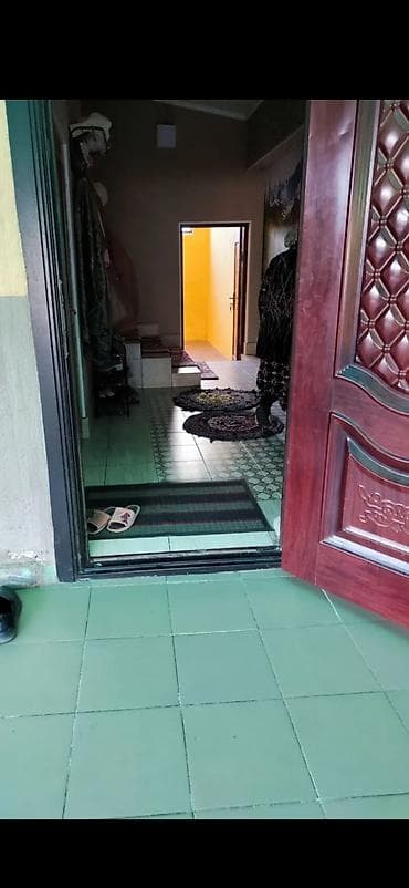 чолпон ата домик: 65 м², 4 комнаты, Забор, огорожен — 1