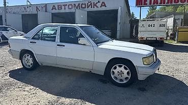 Mercedes-Benz 190: 1990 г., 2 л, Механика, Бензин, Седан
