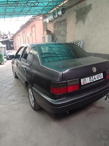 bud e9: Volkswagen Vento: 1993 г., 2 л, Механика, Бензин, Седан — 6