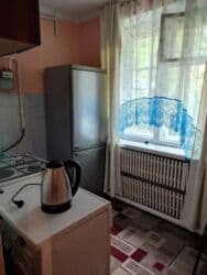 ниже рыночных: 1 комната, 30 м², Хрущевка, 1 этаж, Косметический ремонт — 3