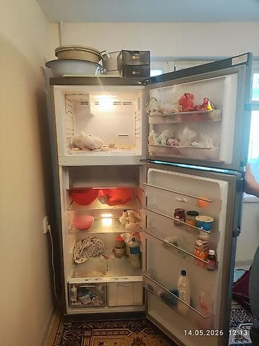 Техника и электроника: Холодильник Hotpoint Ariston, Двухкамерный — 2