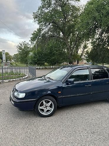 Продажа авто: Volkswagen Passat: 1996 г., Седан — 1