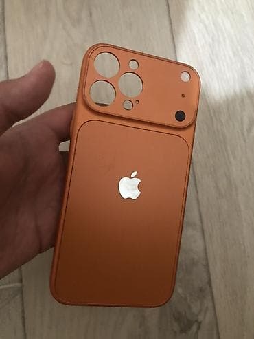 iphone 4a: Оранжевый чехол для iPhone с блоком защиты камеры могу снизить цену — 3