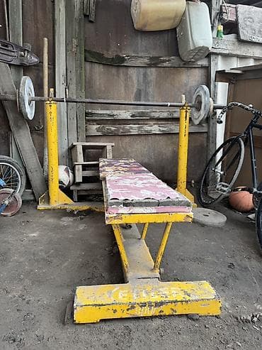 труник бруся: Жимовая скамья с стойками и штангой - Конструкция: стационарная — 1