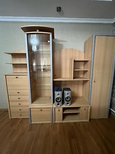 Стенка-шкаф, Тип стенки-шкафа: Модульная, Для зала, Особенности: С отделением под телевизор at lalafo.kg Стенка-шкаф, Тип стенки-шкафа: Модульная, Для зала, Особенности: С отделением под телевизор