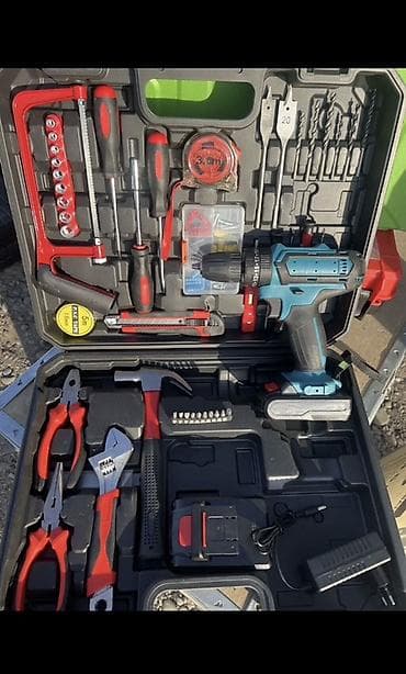 Многофункциональный набор инструментов в кейсе с аккумуляторной