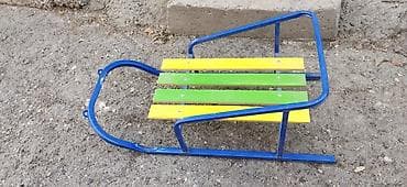 саньи: Детские сани со спинкой - Прочная металлическая рама, окрашенная в — 2