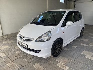 Honda Fit: 2004 г., 1.3 л, Автомат, Бензин, Хэтчбэк at lalafo.kg Honda Fit: 2004 г., 1.3 л, Автомат, Бензин, Хэтчбэк