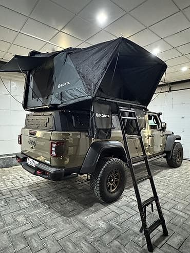 китайские недорогие авто: Jeep Gladiator: 2020 г., 3.6 л, Типтроник, Бензин, Пикап — 2