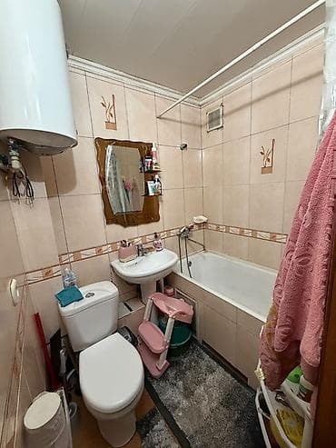 Батирлер: 3 бөлмө, 58 м², Кудайберген автобазары 104-серия, 3 кабат, Косметикалык оңдоо — 10