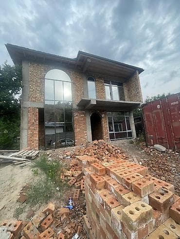 Дома: Продается просторный дом на два хозяина в начале с. Бешкунгей, общая — 1