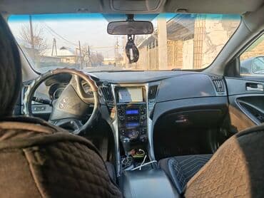 Hyundai Sonata: 2011 г., 2 л, Автомат, Газ, Седан — 6