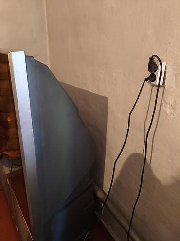 Телевизорлор: Телевизор Hitachi Ultravision HDTV Ready - Большой плоский экран. - — 5