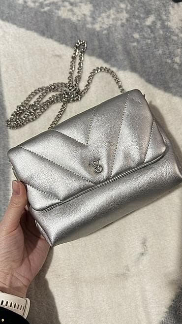 барсетки пума: Оригинал VS -носила пару раз ( продаю в связи с переездом) — 1