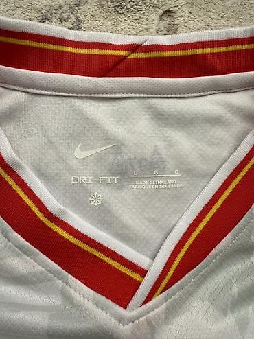 футбольные клубы: Футбольная футболка Liverpool FC — выездная (away) версия сезона — 9