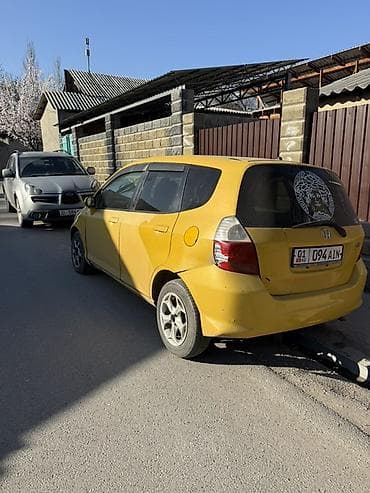 Продажа авто: Honda Fit: 2005 г., 1.3 л, Автомат, Бензин, Хэтчбэк — 3
